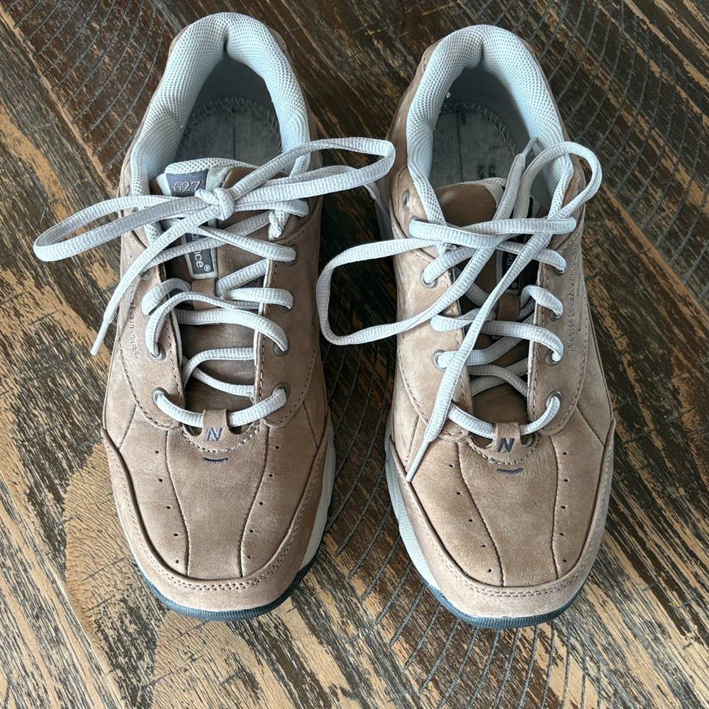 New Balance WW627BR Women’s 9.5 Wide D Tan Walking Sneaker Comfort Shoe Normcore